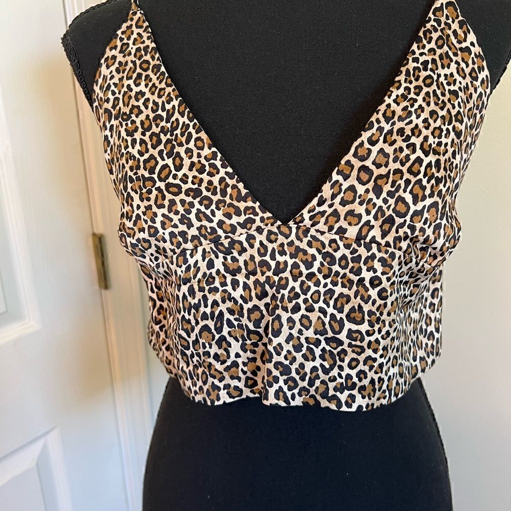 Zara Leopard Print Crop Top. Size XL  Like new condition